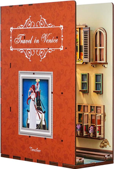 Tonecheer Travel in Venice Book nook